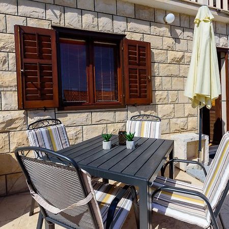 Apartmani Bokin Бол Экстерьер фото