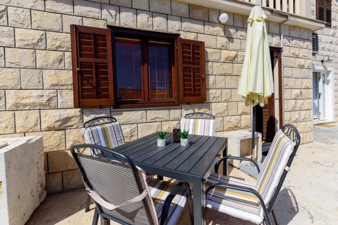 Apartmani Bokin Бол Экстерьер фото