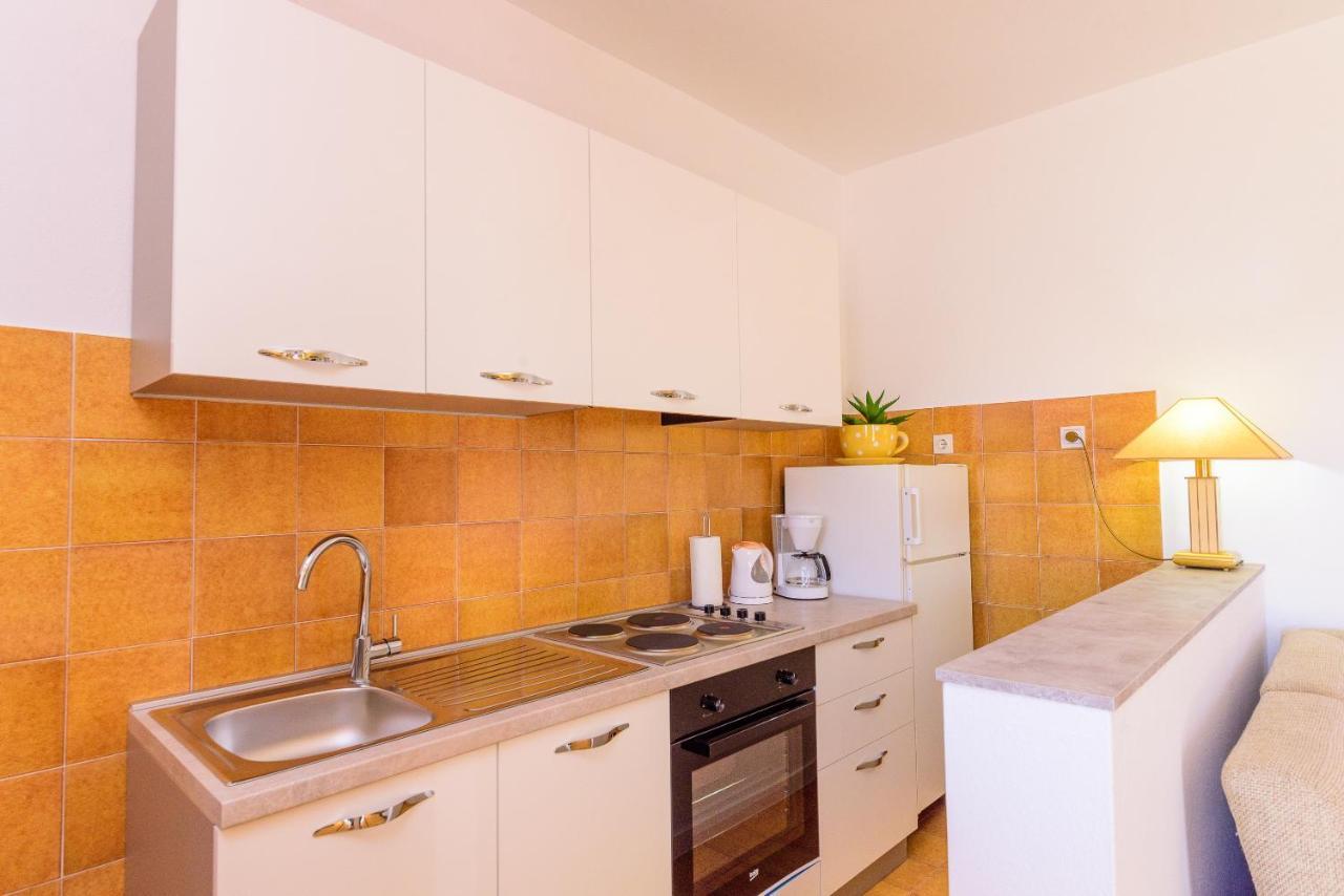 Apartmani Bokin Бол Экстерьер фото