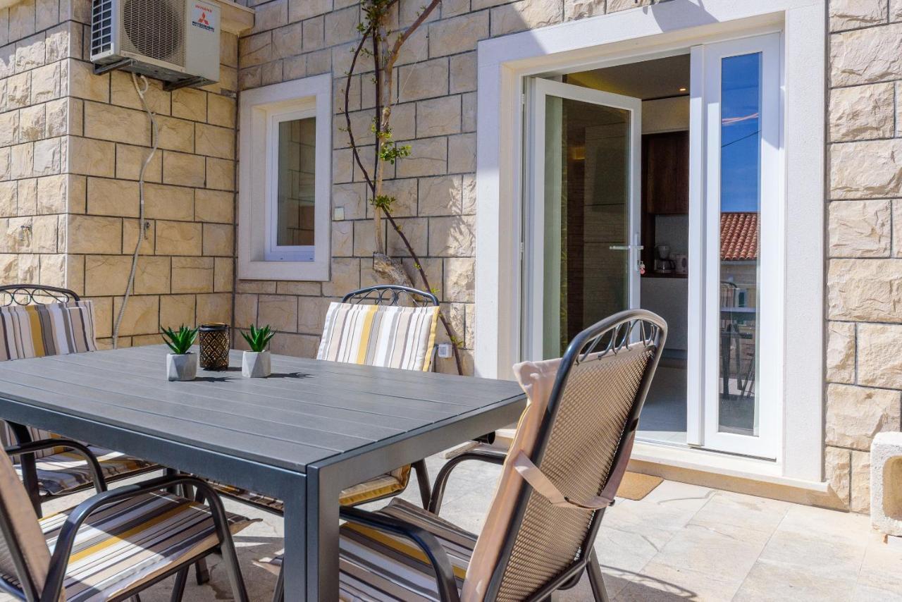 Apartmani Bokin Бол Экстерьер фото