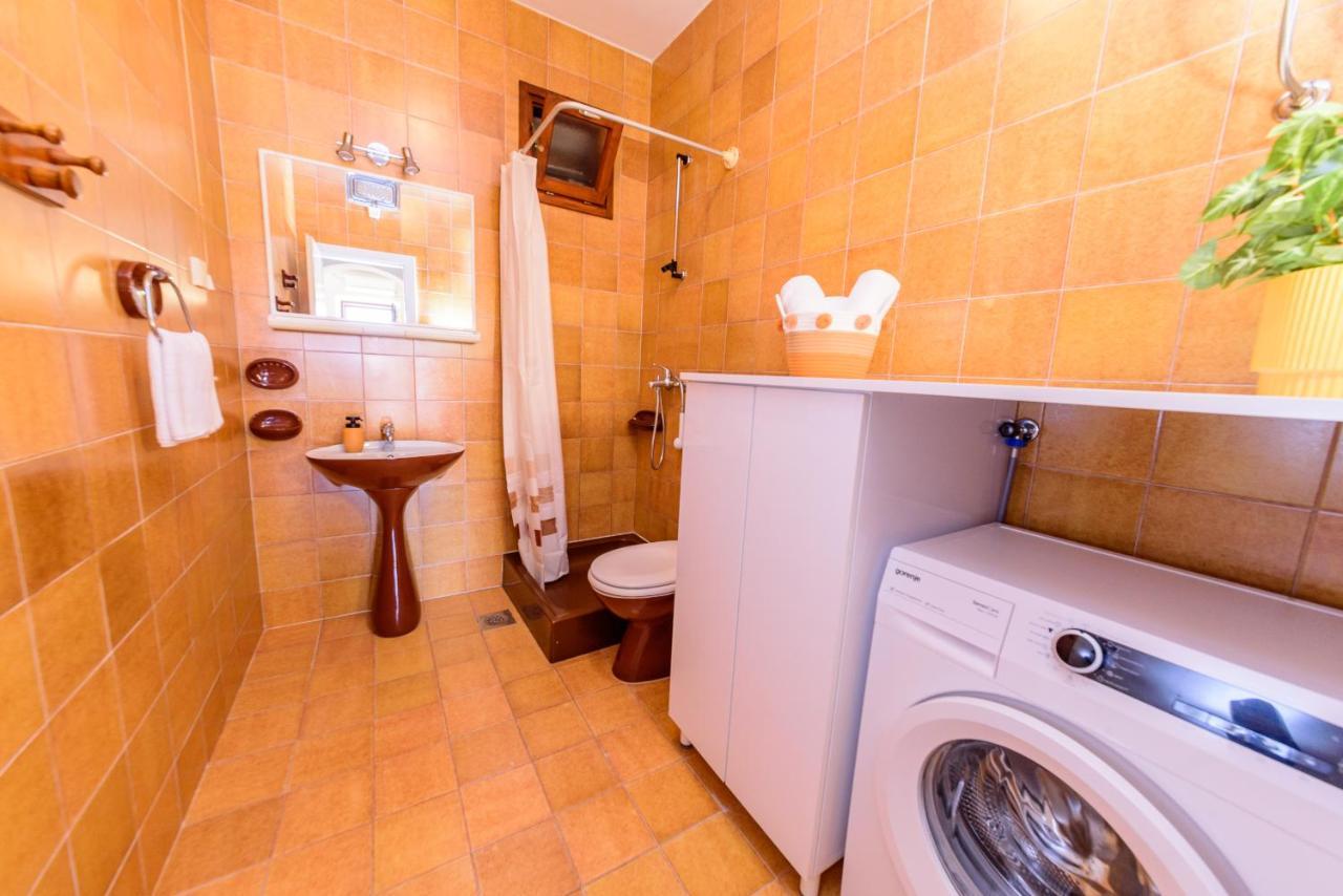 Apartmani Bokin Бол Экстерьер фото